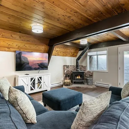 Rustic And Modern 3Bdr Tahoe Cabin